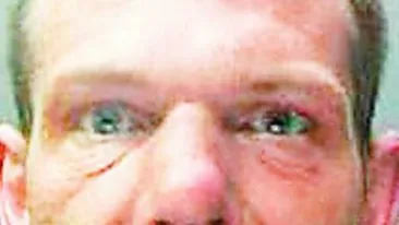 A incercat sa jefuiasca un luptator de wrestling