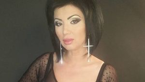 ADRIANA BAHMUŢEANU radiază de fericire! A fost cerută în căsătorie şi a spus „DA“