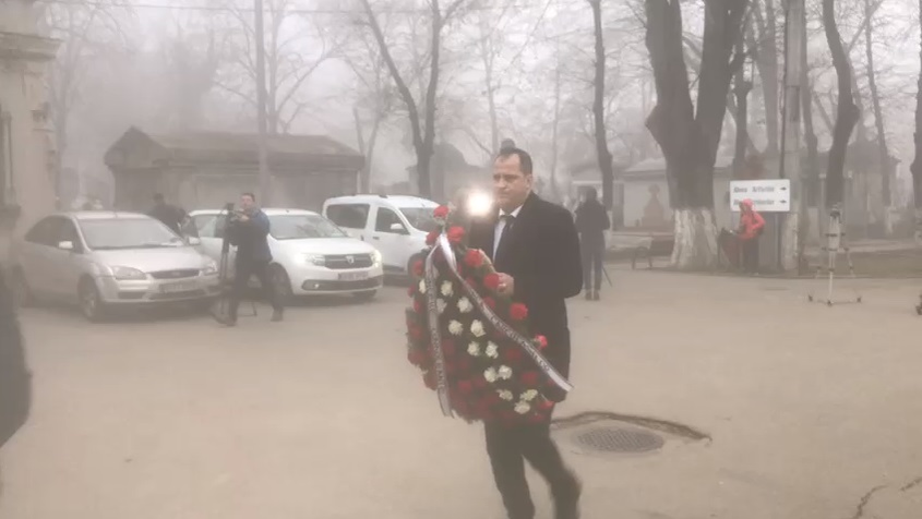 Emoționant! Mesajul scris de Șerban Huidu pe coroana cu flori adusă la căpătâiul Cristinei Țopescu