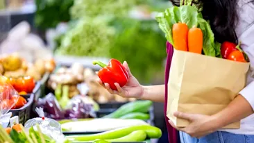 3 alimente care cresc riscul de cancer. Avertismentul transmis de un gastroenterolog de la Harvard