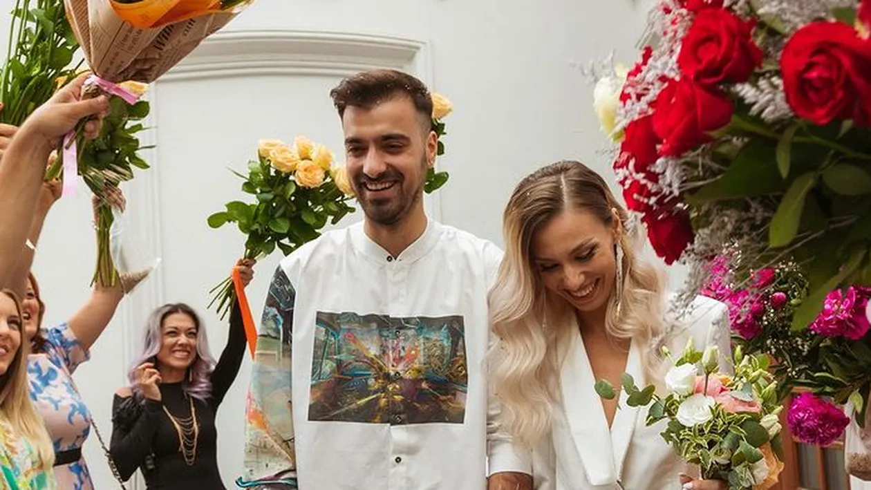 Liviu Teodorescu și Iulia s-au căsătorit religios. Cum au arătat cei doi miri în ziua nunții