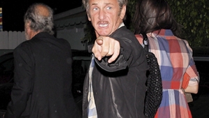 Sean Penn si-a iesit din minti