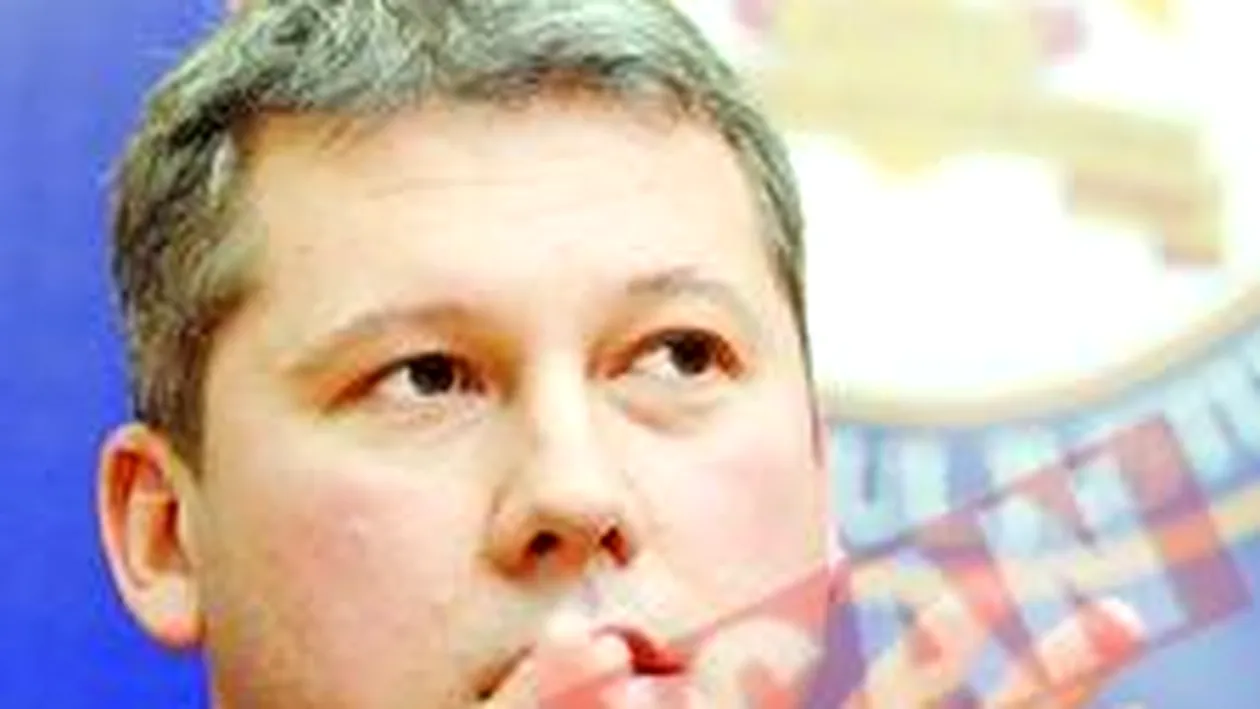 De ce are frisoane electorale ministrul Catalin Predoiu