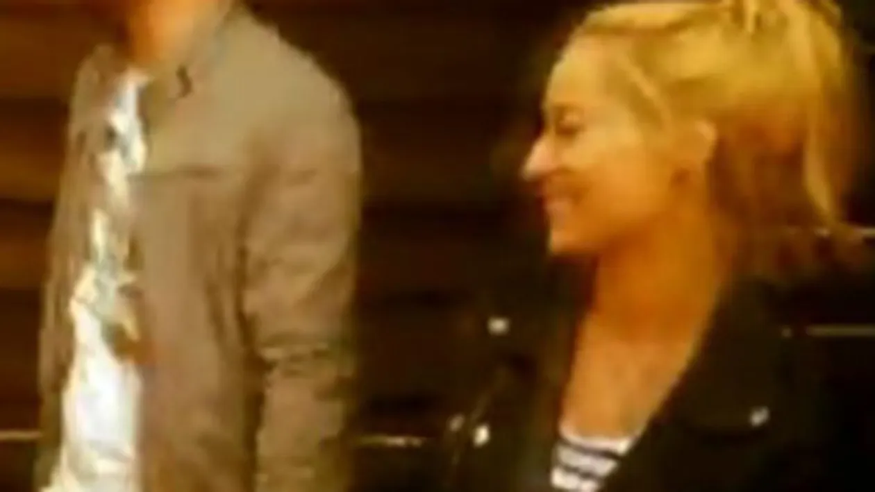 VIDEO Smiley si Cosoi, prima poza dupa despartire sau ultima aparitie in public impreuna? Uite ce distanti erau la aniversarea lui Alex Velea, acum o luna!