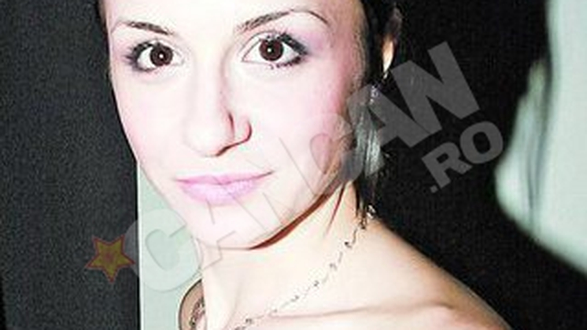 Parintele sinucigas al solistei Betty nu a fost ridicat de familie de la INML! Si-a lasat tatal la morga