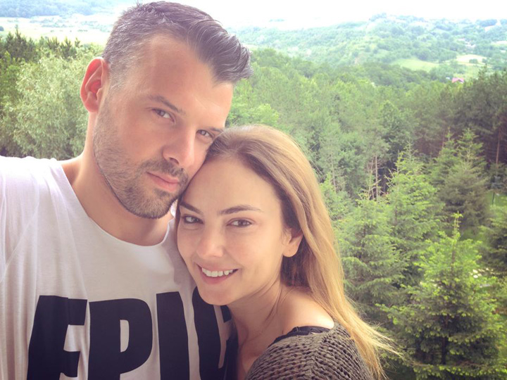 Cum arăta Roxana Ionescu la începuturile ei în showbiz! Făcea pictoriale incendiare