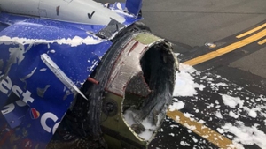 La un pas de o catastrofă aeriană! Un motor al unui avion a explodat în aer! VIDEO