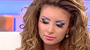 ROXANA VAŞNIUC, în pragul disperării! I-a trimis fostului ei iubit un mesaj de sinucidere: "Adio, iubirea mea!"