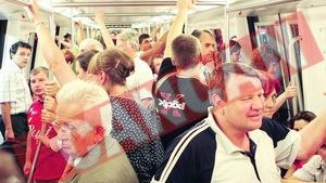 O garnitura de metrou s-a defectat in statia Obor