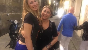 ANAMARIA PRODAN i-a sărbătorit pe Sarah şi Bebeto! Invitaţii au rămas fără cuvinte când au văzut ce tort a avut Sarah
