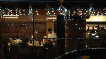 VIDEO EXCLUSIV. Omul lui Gigi Becali a negociat la un şpriţ ”repatrierea” fostului căpitan al Stelei! La cina secretă au luat parte şi alţi trei fotbalişti, printre care şi unul de la Galatasaray