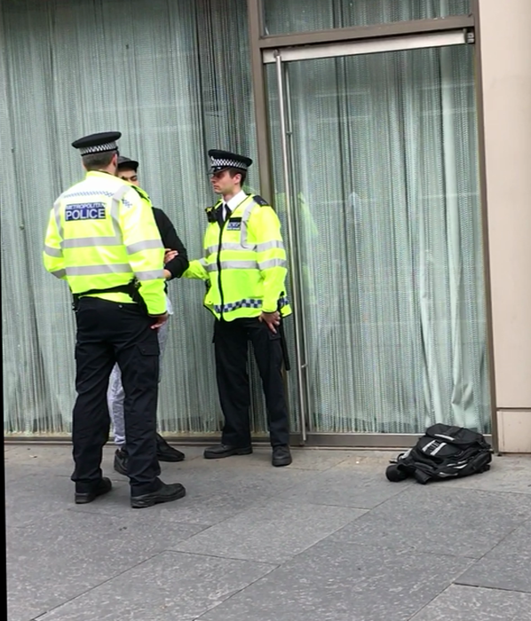Oamenii legii din Londra au reţinut un suspect