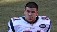 Aaron Hernandez s-a spânzurat în închisoare