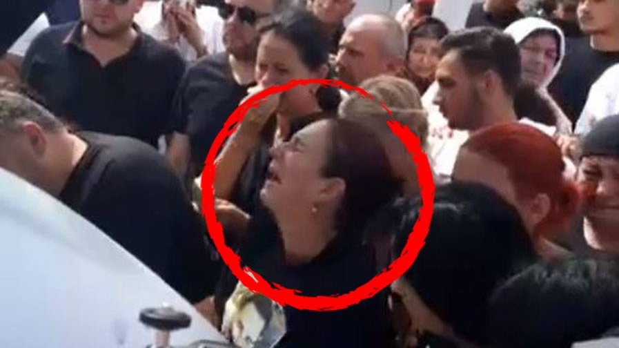 Mama lui Dany Vicol, transfigurată de durere! Ce striga lângă sicriul fiului ei. IMAGINI EXCLUSIVE