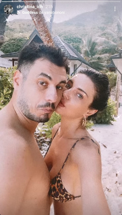 Christina Ich și Alex Pițurcă s-au filmat în momente de tandrețe în Seychelles. Gluma acidă făcută de moldoveancă la adresa logodnicului ei | FOTO