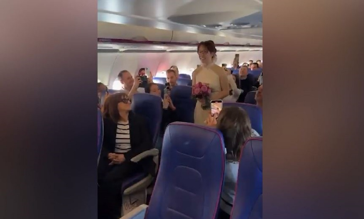 Nuntă inedită pe un zbor Wizz Air! Ivano și Federica și-au unit destinele în aer, pe 15 aprilie 2024. VIDEO