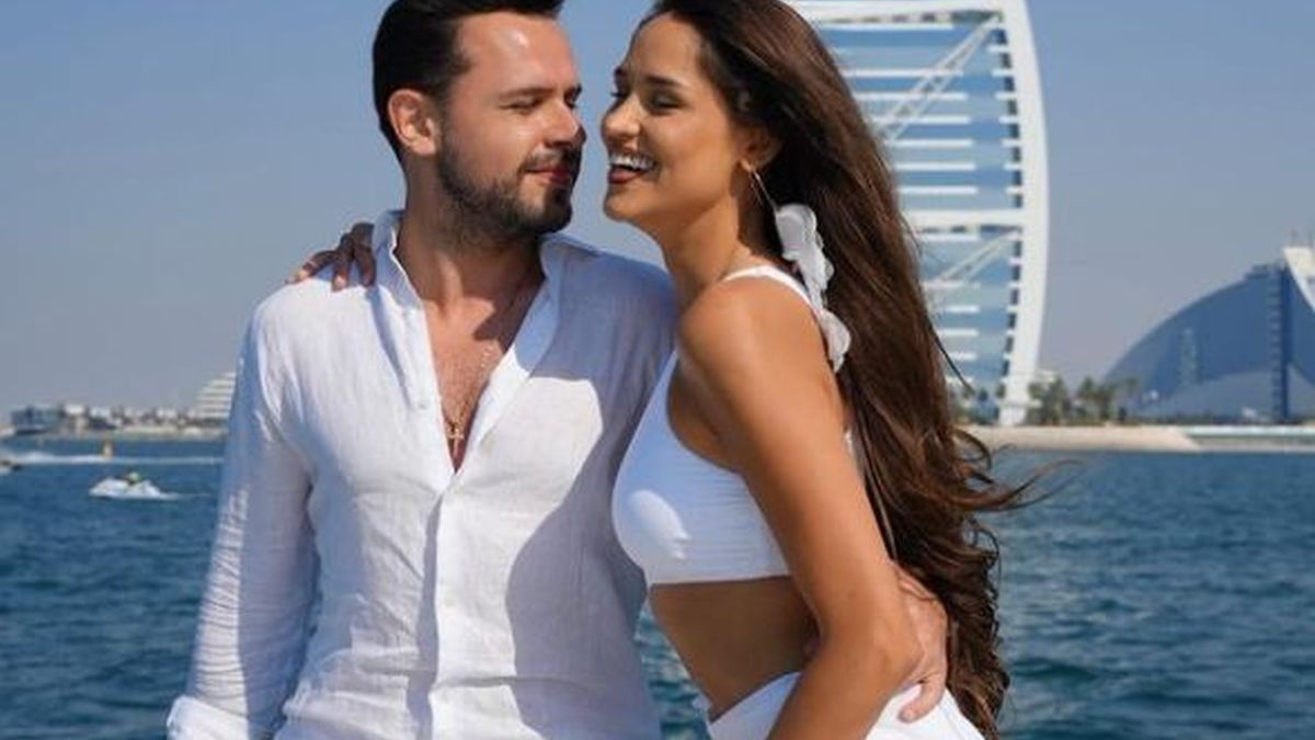Oana Zara schimbă prefixul. Ce spune actrița despre nuntă, după 9 ani de relație cu Bogdan Medvedi