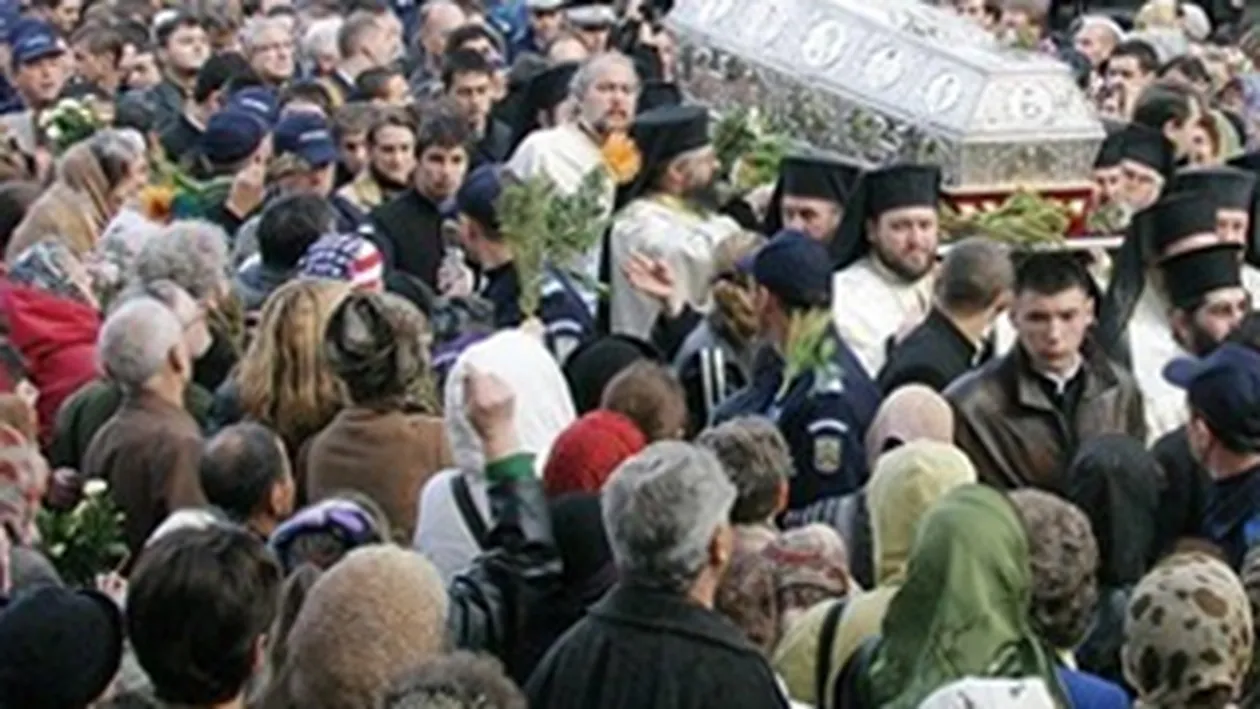 Mii de oameni sunt asteptati la procesiunile religioase la Patriarhia Romana! Sfantul Cuvios Dimitrie cel Nou este sarbatorit astazi, in Capitala