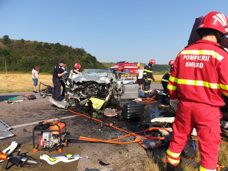 Cine sunt victimele tragediei de la Bacău. Șoferul care se întorcea din Marea Britanie și-a pierdut soția și doi dintre copii. FOTO
