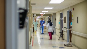 Alertă sanitară la un hotel din Olimp. Planul Roșu a fost activat: mai mulți turiști, duși de urgență la spital