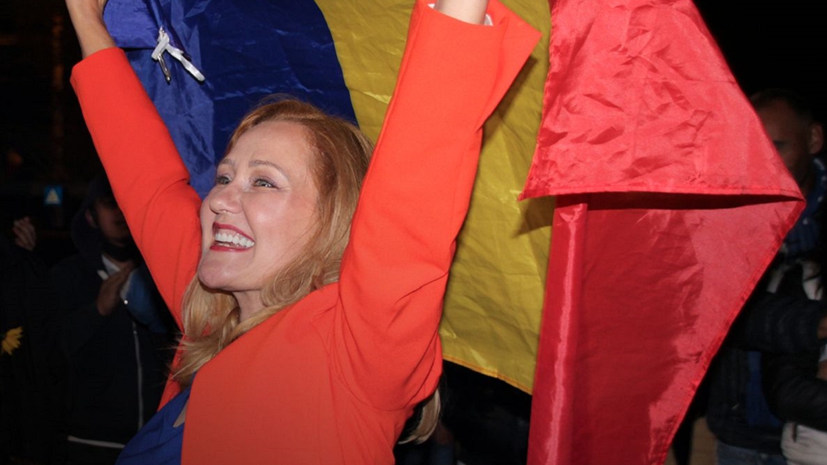 Elena Lasconi şi-a zdrobit adversarii! Fosta vedetă Pro TV, încă un mandat la primăria Câmpulung