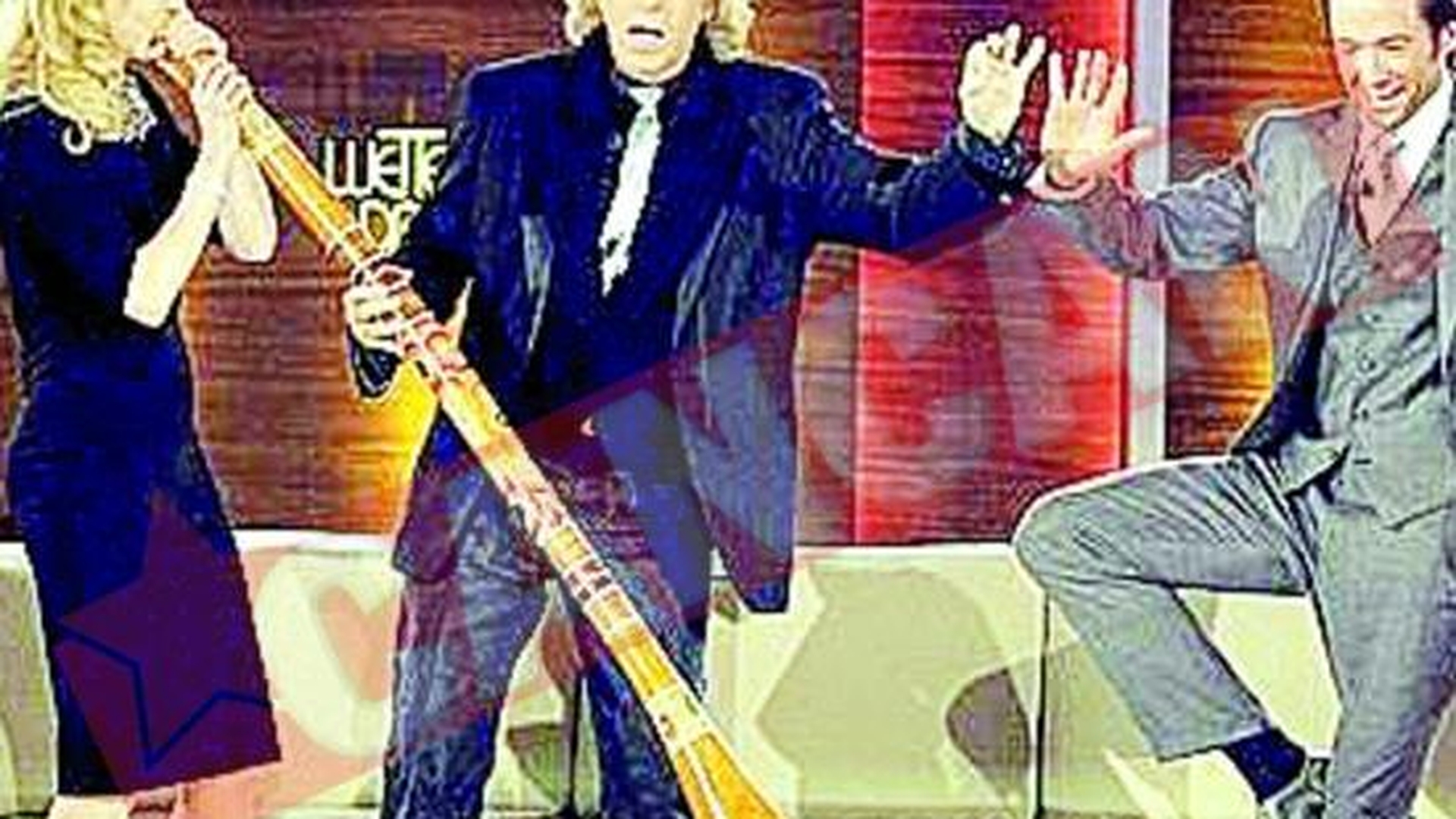 Nicole sufla in didgeridoo