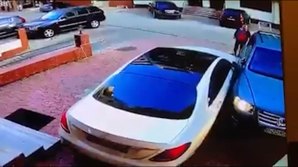 VIDEO INCREDIBIL. Momentul în care Mihaela Nunweiller lovește mașina lui Gabriel Oprea Jr. “Am făcut plângere la poliție și…”