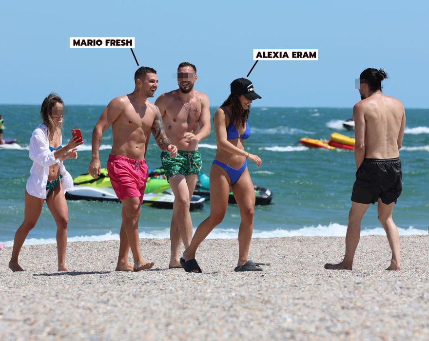 Mario Fresh și Alexia Eram, cu zâmbetul pe buze, în compania prietenilor