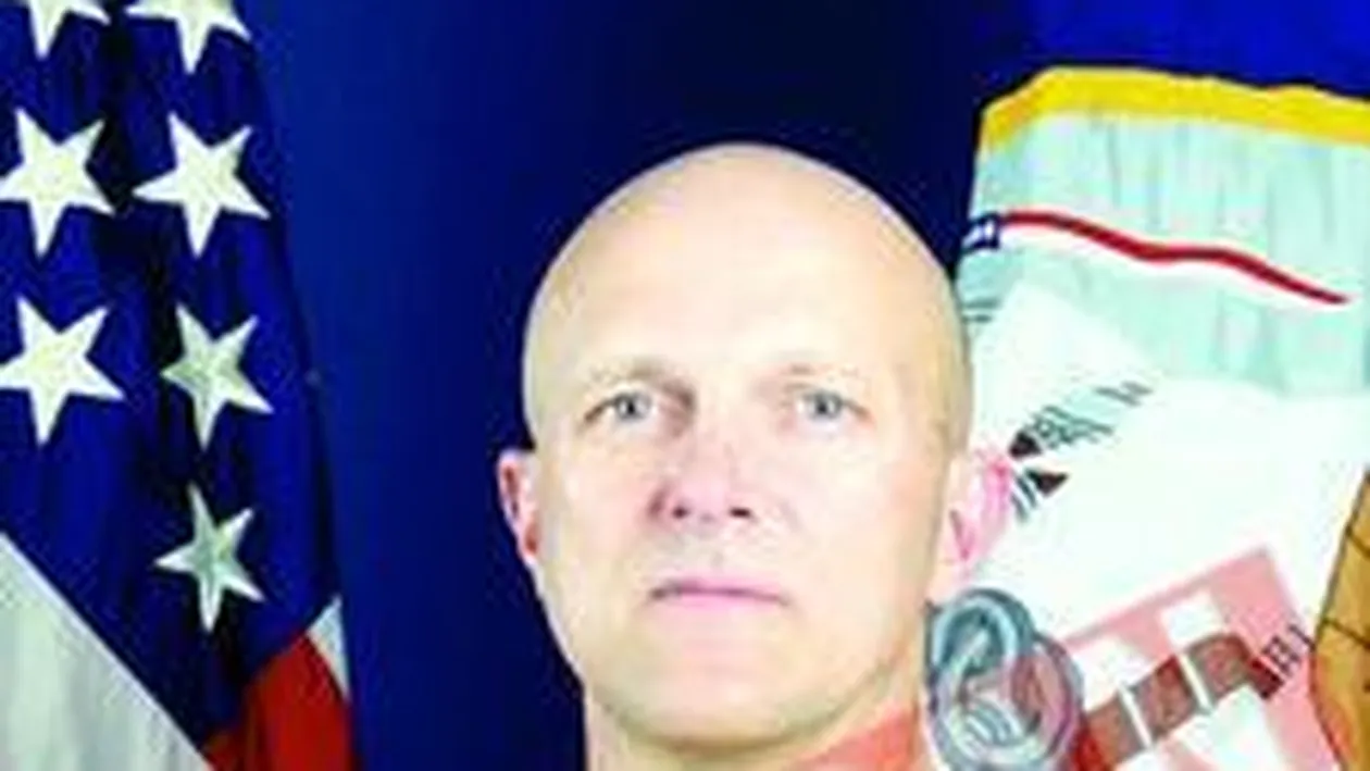 Comandantul de la Guantanamo, atacat cu urina