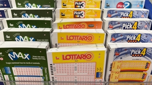 Nu e banc! Suma URIAȘĂ cu care s-a ales o femeie de 45 de ani, după ce i-a cerut lui ChatGPT numerele câștigătoare la LOTO