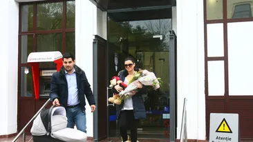 Ellie White urca pe scena la o luna dupa ce a nascut! Pleaca la concerte in tara impreuna cu bebelusul!