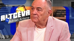 A primit cadou o mașină de la avocatul lui Michael Jackson și a fost preferatul lui Ceaușescu, dar ... Cui i-ar cere, acum, iertare?!