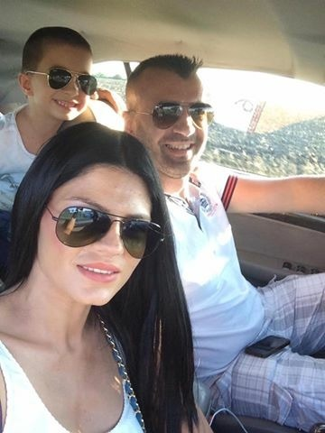 Alexandru, împreună cu mama vitregă şi tatăl său