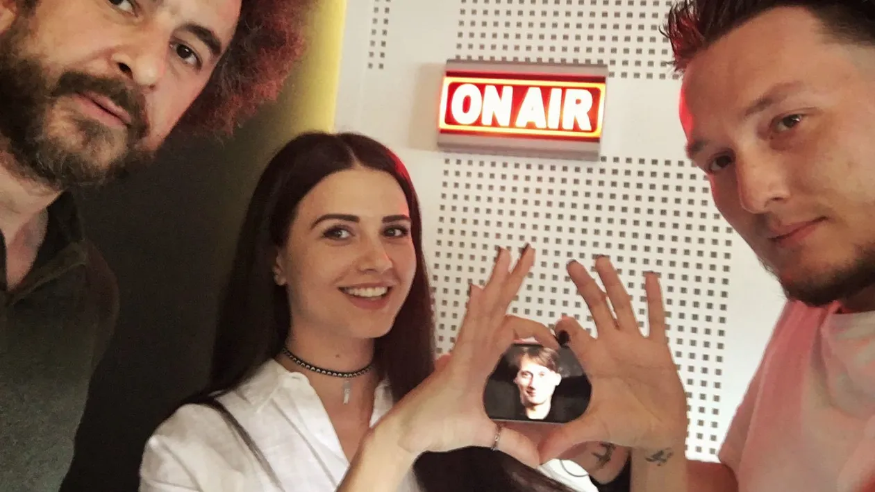 Marius Manole, susţinut de colegii de la Smart FM în finala de la Uite cine dansează: Ia arată-le tu, tată, cine...