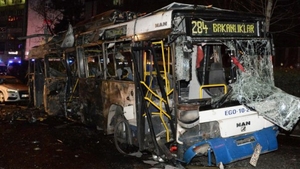 Cel puţin 32 de morţi într-o explozie cu maşină-capcană la Ankara