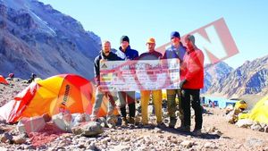 Trei bihoreni pe "acoperisul Americii"