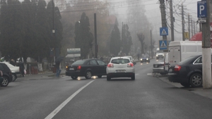 Trafic ingreunat de ceata pe DN1! Circulatia se desfasoara cu dificultate