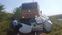 Accident feroviar în Mehedinţi! O maşină a fost lovită de tren, două persoane au murit pe loc