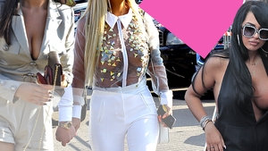 Top decolteuri 1 Mai 2018! Cum s-au dezgolit cele mai sexy ”tipese”, in Mamaia. Barbatii din cluburile de fite au fost norocosi