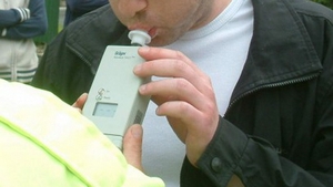 Un bărbat a fost prins în prag de comă alcoolică la volan, pe o stradă din Alba Iulia
