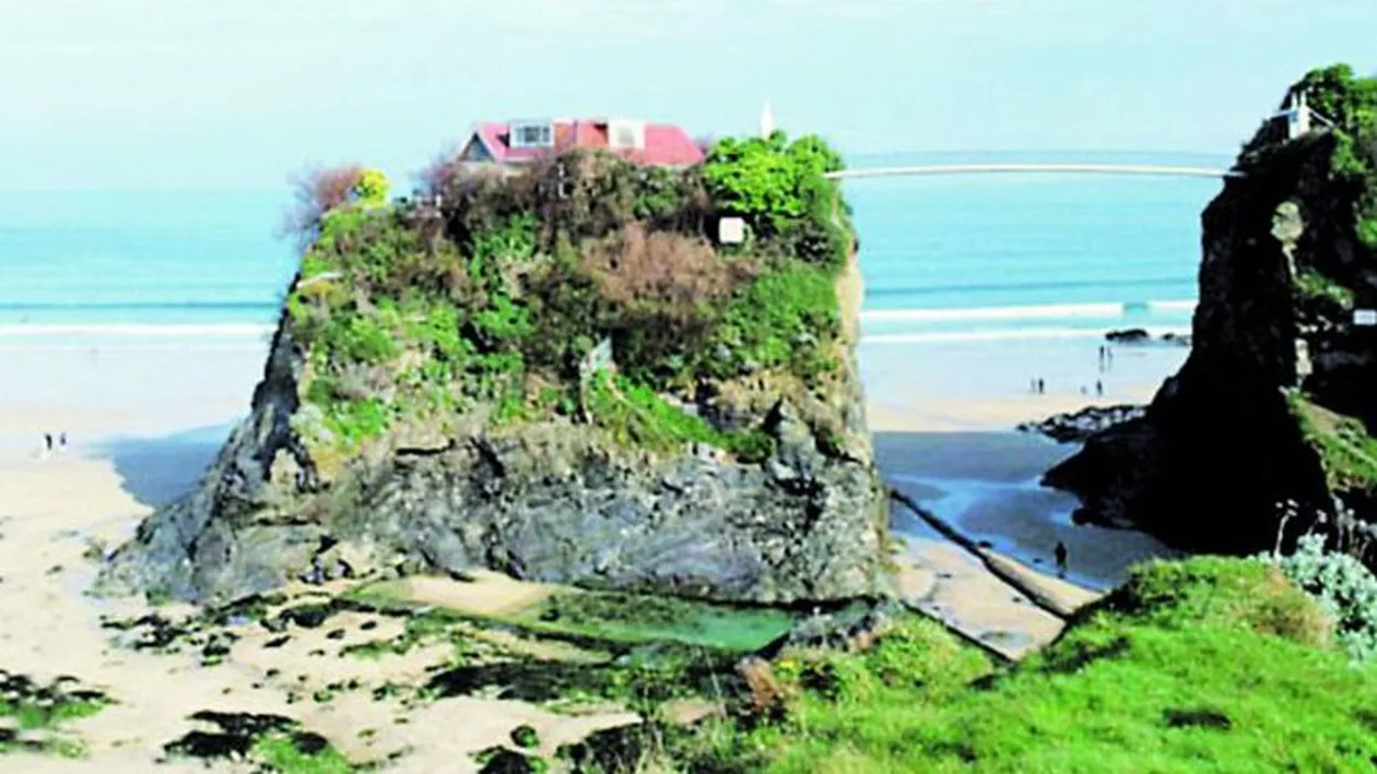 Cea mai exclusivista resedinta din Marea Britanie - Casa cocotata pe stanca! Costa un milion de lire sterline