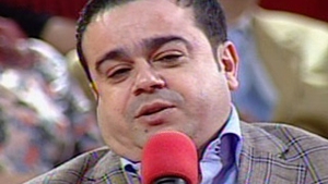 VIDEO Adi Minune a comis-o din nou!!! Asculta-l cum canta Ai Se Eu Te Pego - in limba portugheza, alaturi de lautari