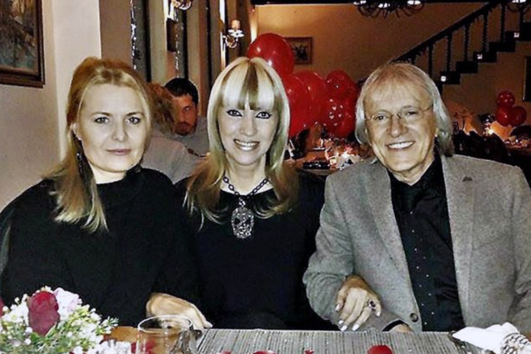 Mihai Constantinescu, alături de Mihaela Constantinescu și Simona Secrier/ Sursă foto: arhivă