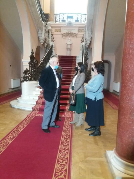 Imagini de la ceremonia în care bustul a fost amplasat în Muzeul de Artă Craiova
