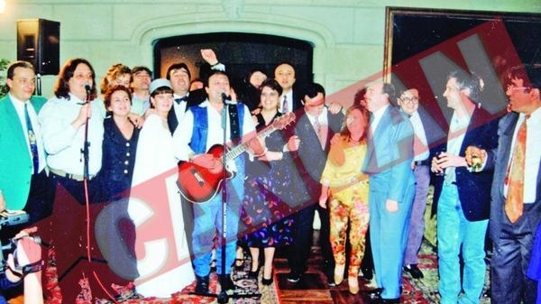 "Te violez, te tai bucati si te arunc la tomberon!"