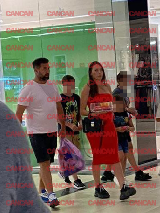 „Ce să fac dacă are 4 copii, să-i omor?”, spunea Iustina. Acum, pozeză în mama perfectă! Gravidă şi cu toţi urmaşii lui Cornel la shopping