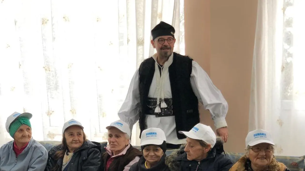 Fostul primar Cristian Popescu Piedone a colindat la un cămin de bătrâni: ”Am simțit nevoia să mă încarc sufletește!” | VIDEO