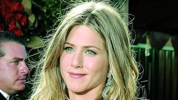 Afaceristul Mike Costache s-a mutat in celebrul cartier Bel Air! Organizatorul Miss Univers Romania, vecin cu Jennifer Aniston