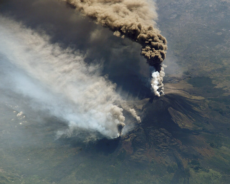 Un vulcan din Rusia a erupt. Sursa foto: Arhivă Cancan