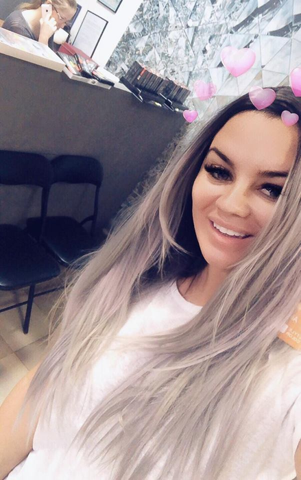 FOTO / Carmen de la Sălciua, schimbare radicală de look! Fanii sunt in delir: „Îţi stă super aşa!”